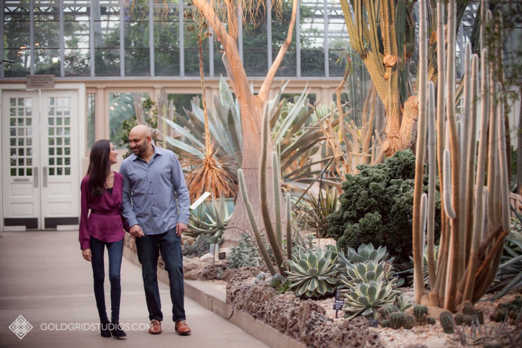 Couple walking at Garfield Park Conservatory in Chicago